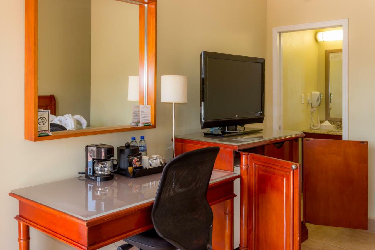 Rolson Hotel San Ignacio Bagian luar foto