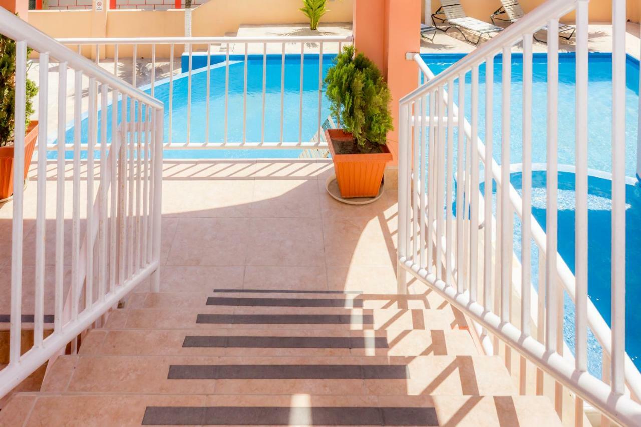 Rolson Hotel San Ignacio Bagian luar foto